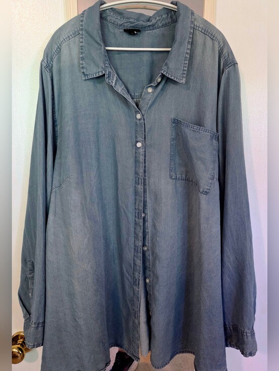 torrid Tops - Torrid Women's Washed Indigo Denim Shirt - Relaxed Fit